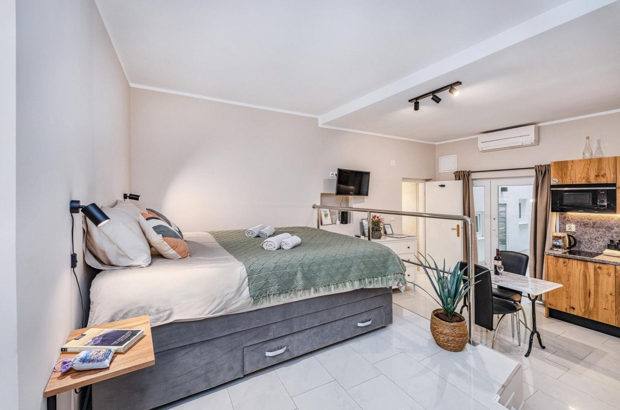Samm Apartments Šibenik Buitenkant foto