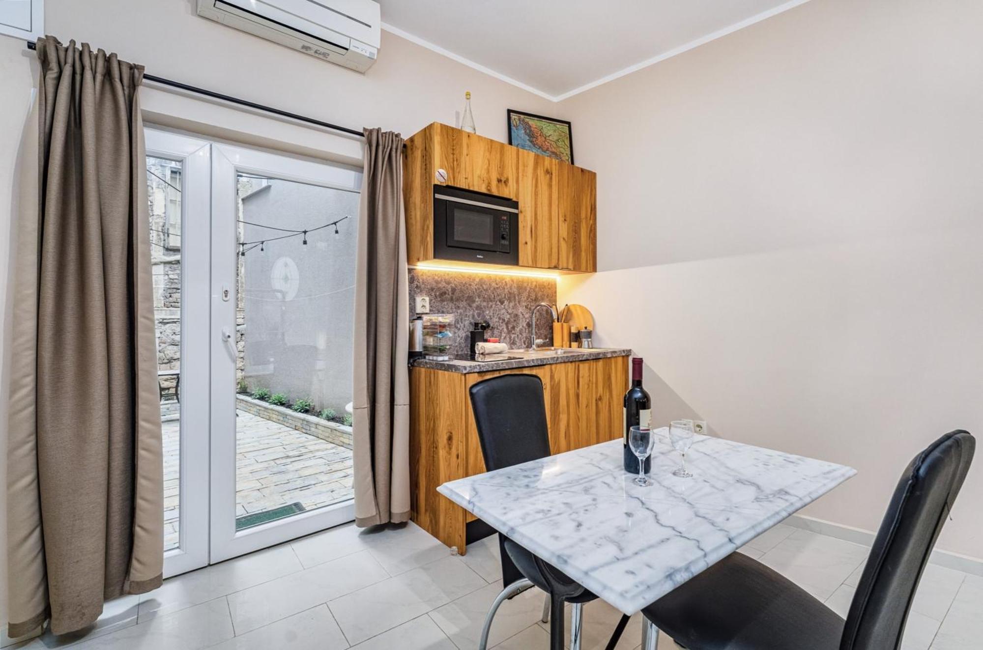 Samm Apartments Šibenik Buitenkant foto